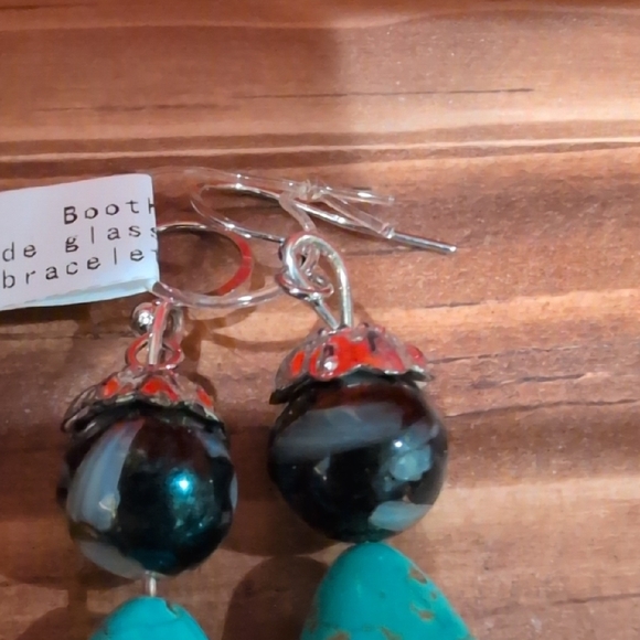 Turquoise and Black Dangle Earrings - Picture 3 of 4